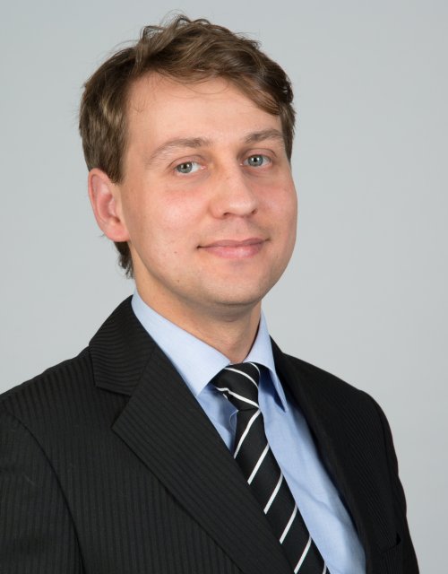 This is a photo of Kamil Stronski, ESMT Berlin.
